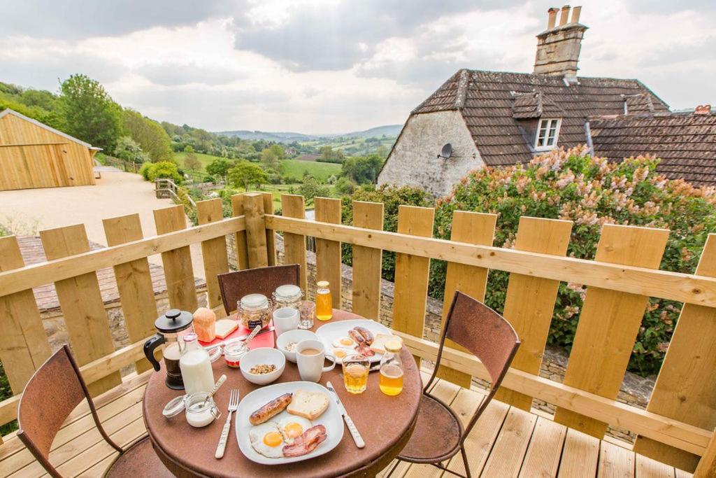 Penzion T'S At Lower Rudloe Farm Corsham Exteriér fotografie